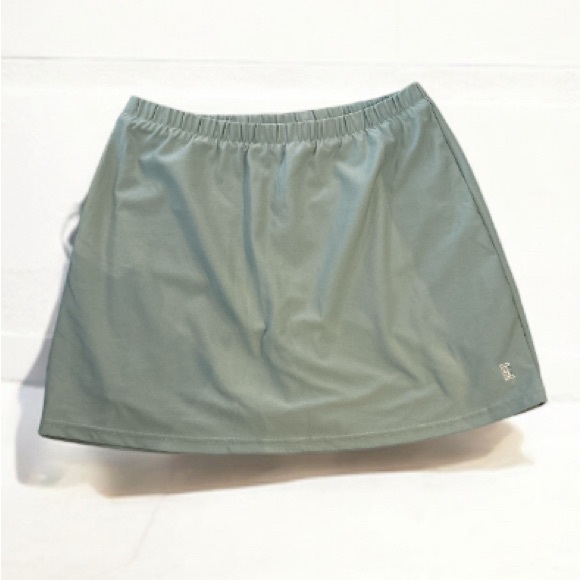 Nike Pants - Nike Tennis Skirt Size Medium NWOT
(D27)